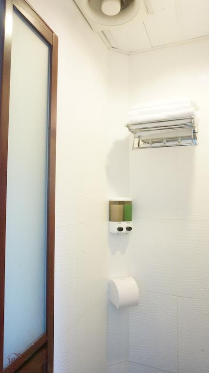 Kowloon Mongkok 1812 Guest House Hong Kong Exterior foto